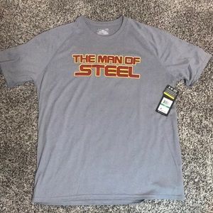 Under Armour T- Shirt Large
